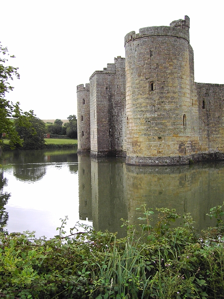 PICT0229 Bodiam Castle.JPG - Bodiam Castle